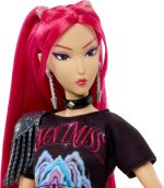 Mattel Kpop Demon Hunters HUNTR/X Mira Fashion Doll | Wearing “How It’s Done” Performance Look, Sword Accessory, Inspired by the Movie - Image 4
