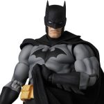 DC Comics: Batman Hush (Black Version) Mafex Action Figure, Multicolor - Image 4