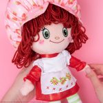 The Loyal Subjects Strawberry Shortcake 14-Inch Doll | Sweet Scented - Image 4