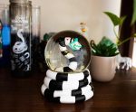Beetlejuice Sandworm 4 Inch Collectible Snow Globe - Image 4