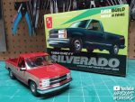 AMT 1992 Chevrolet Silverado Shortbed Fleetside Pickup Easy Build 1:25 Scale Model Kit - Image 6