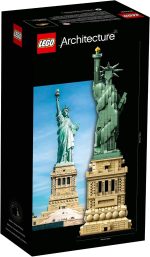 LEGO Architecture Statue of Liberty Model Building Set - Collectible New York City Souvenir, Creative Home Décor or Office Centerpiece, Great Gift Idea for Adults and Teens, 21042 - Image 7